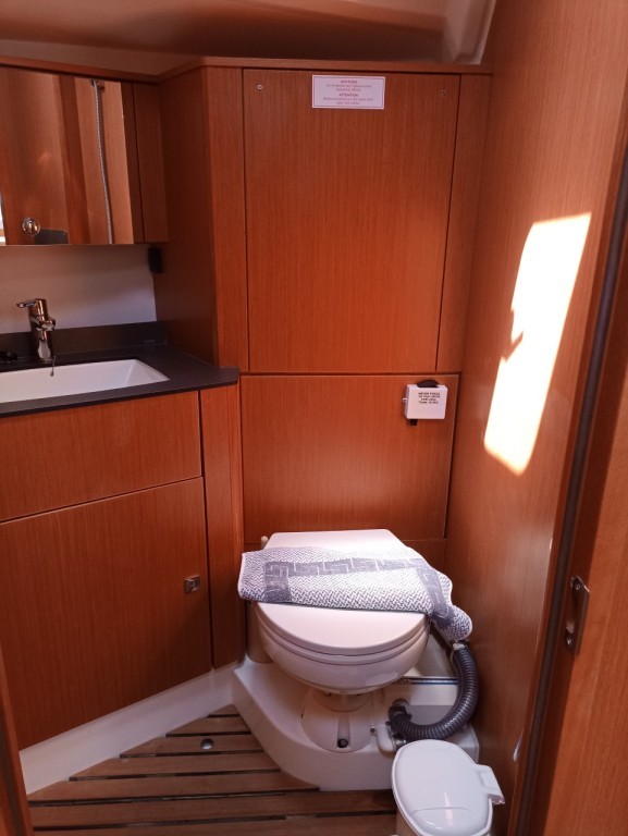 Yacht BAVARIA - Cruiser 41 ""