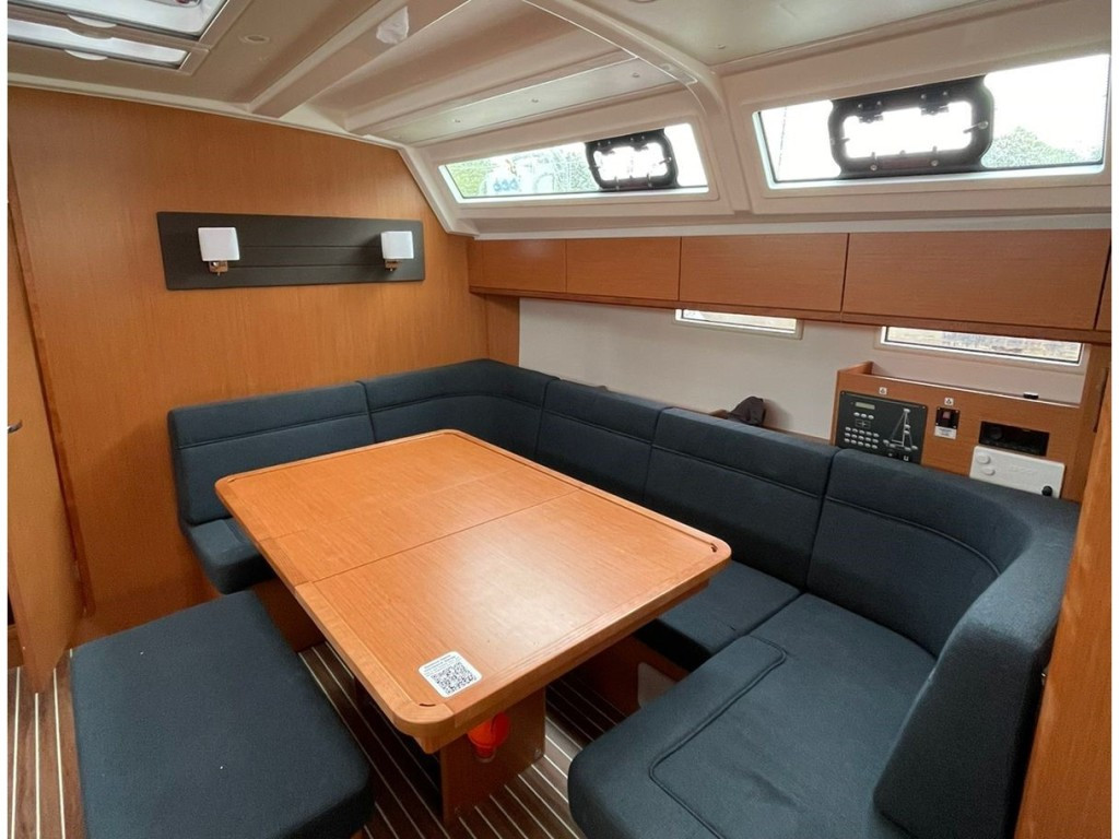 Yacht BAVARIA - Cruiser 46 "Orfeas"