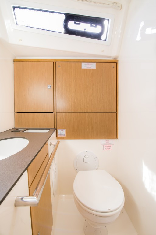 Yacht BAVARIA - Cruiser 46 "Electra"