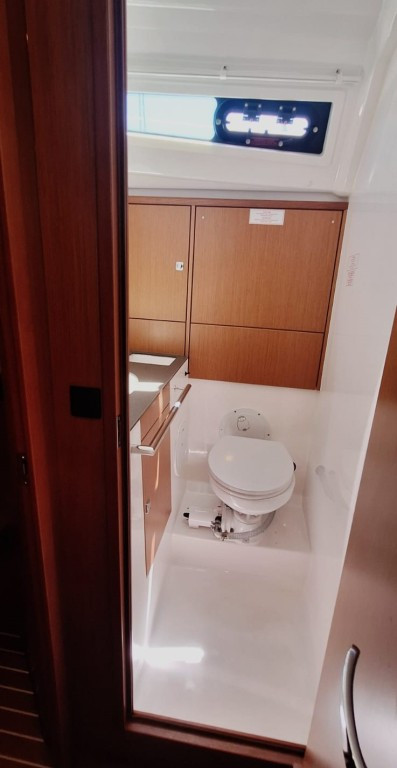 Yacht BAVARIA - Cruiser 46 "Polyfimos"