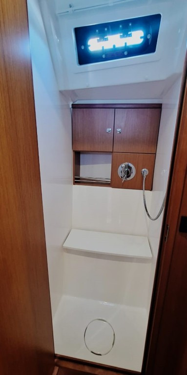 Yacht BAVARIA - Cruiser 46 "Polyfimos"