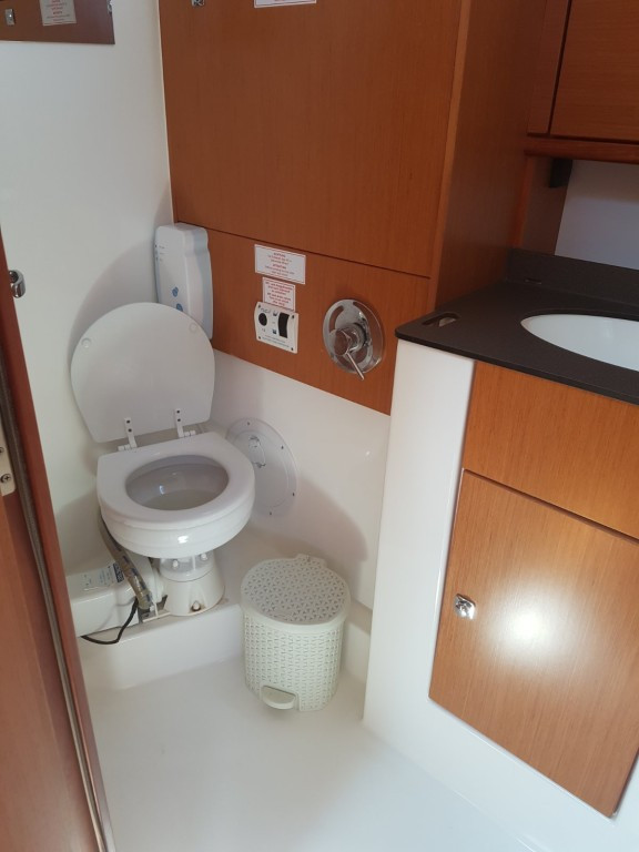 Yacht BAVARIA - Cruiser 51 ""