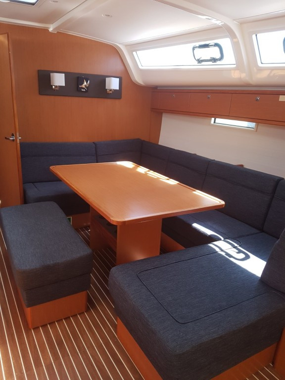 Yacht BAVARIA - Cruiser 51 ""
