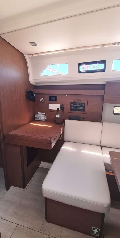 Yacht BENETEAU - Oceanis 40.1 "Niovi"