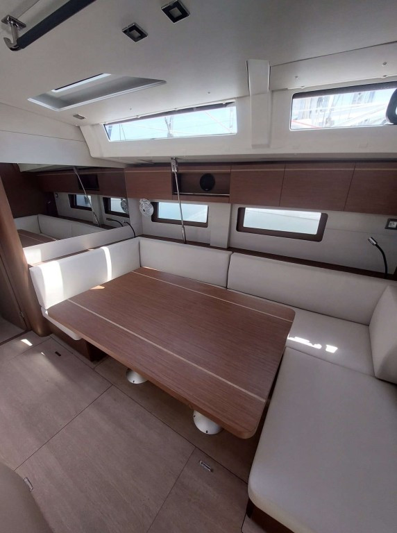 Yacht BENETEAU - Oceanis 51.1 "Omiros"