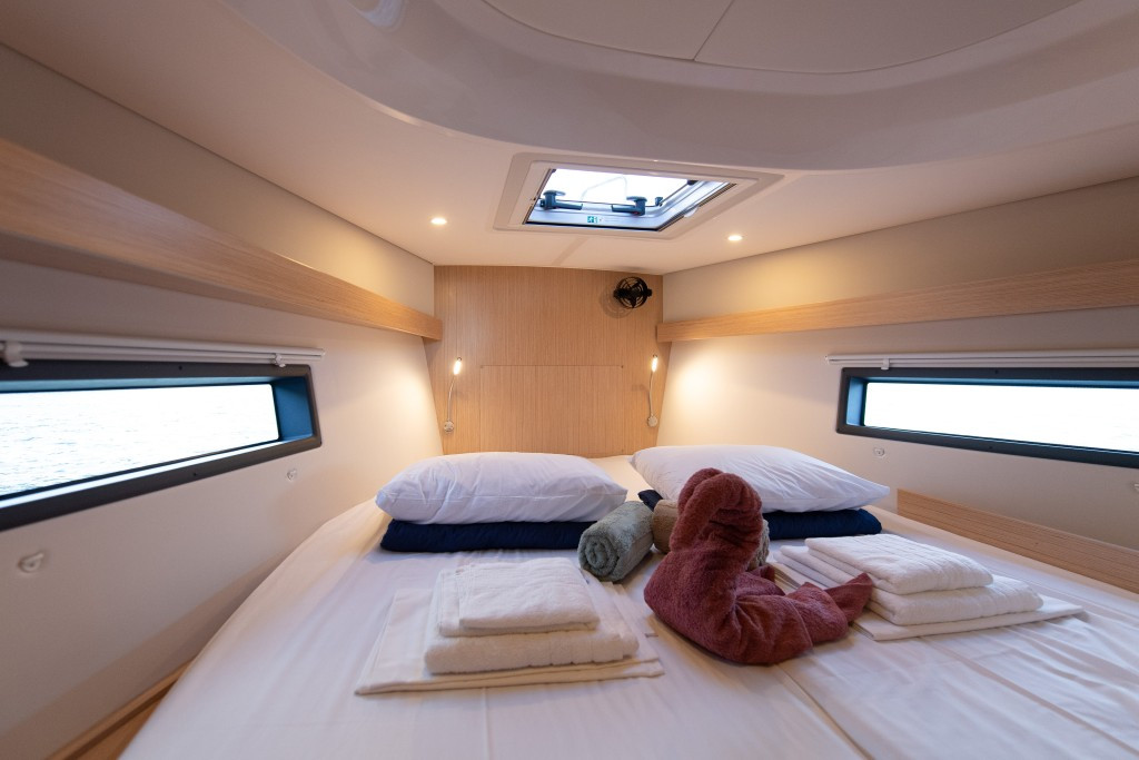 Yacht BAVARIA - C42 "Karpouzi"