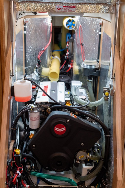 Yacht BAVARIA - C42 "Karpouzi"