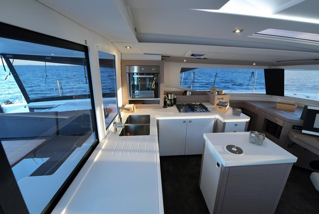 Yacht FOUNTAINE PAJOT - Saona 47 "Eclipsea"