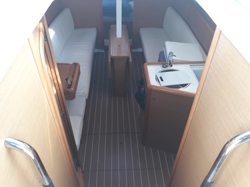 Yacht JEANNEAU - Sun Odyssey 33i "Brittania"