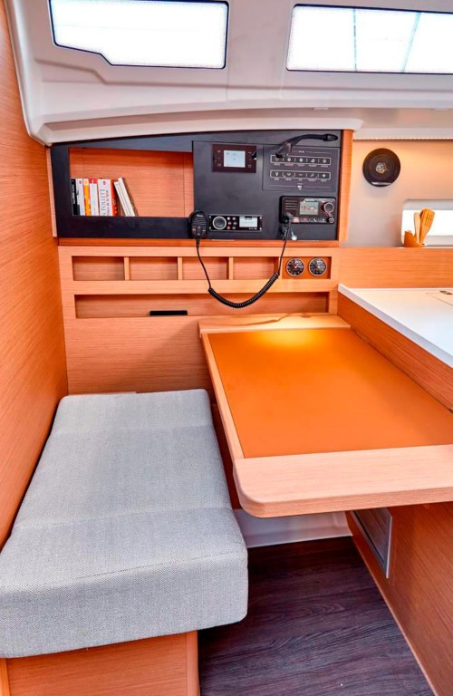 Yacht JEANNEAU - Sun Odyssey 410 "Aloha"