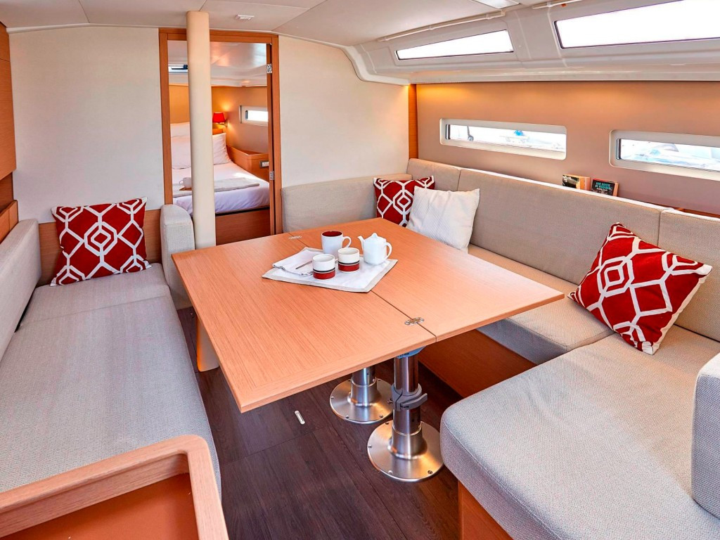 Yacht JEANNEAU - Sun Odyssey 410 "Aloha"