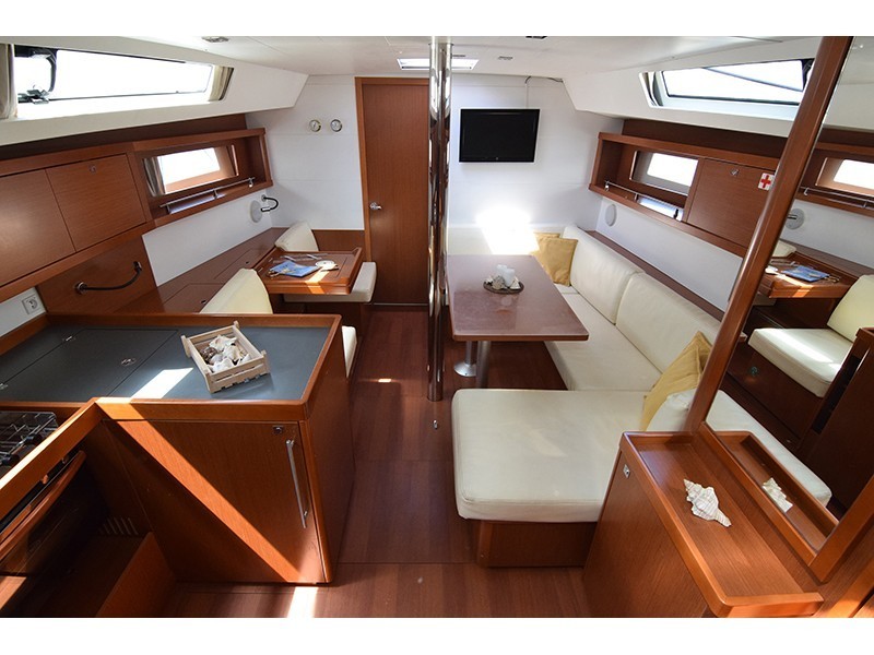 Yacht BENETEAU - Oceanis 41 "Bolero"
