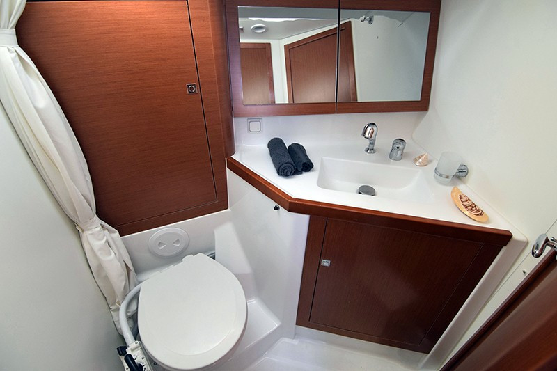 Yacht BENETEAU - Oceanis 45 "Semiramis"