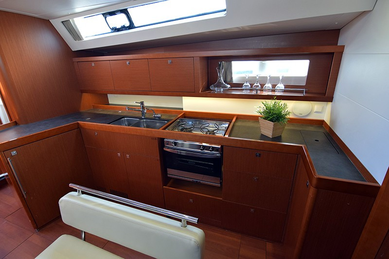 Yacht BENETEAU - Oceanis 45 "Semiramis"