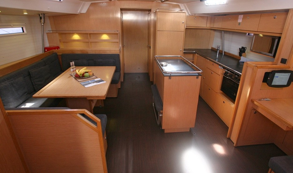 Yacht BAVARIA - 55 Cruiser "Apollon"