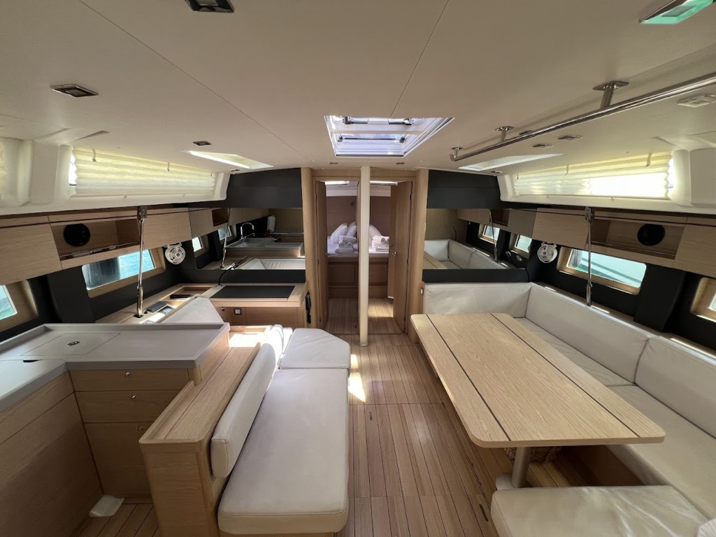 Yacht BENETEAU - Oceanis 51.1 "Shine"
