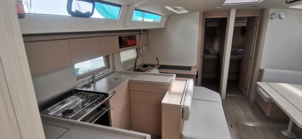 Yacht BENETEAU - Oceanis 51.1 "Living in sea"