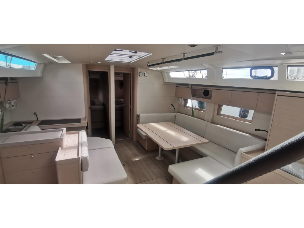 Yacht BENETEAU - Oceanis 51.1 "Living in sea"