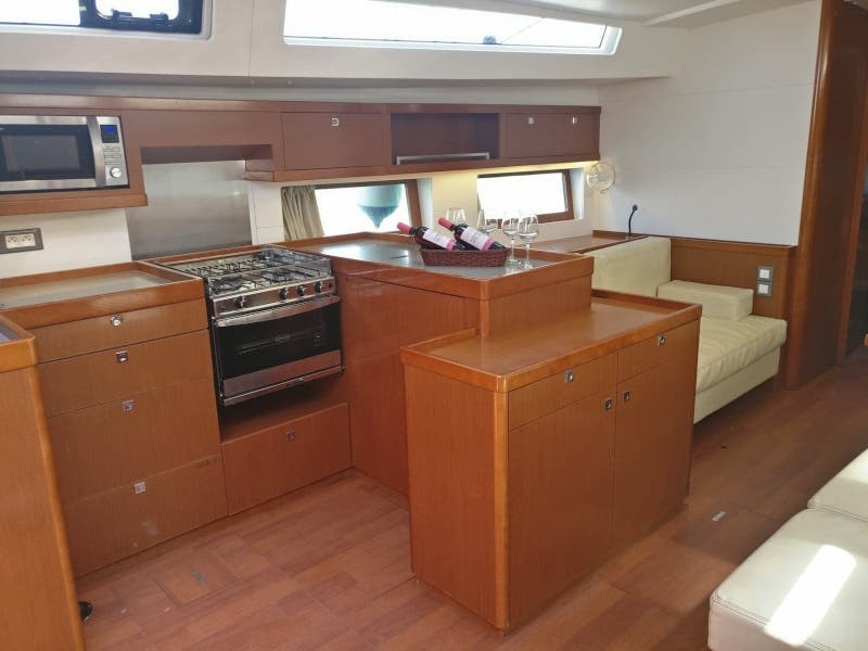 Yacht BENETEAU - Oceanis 55 "Lucky Trader"