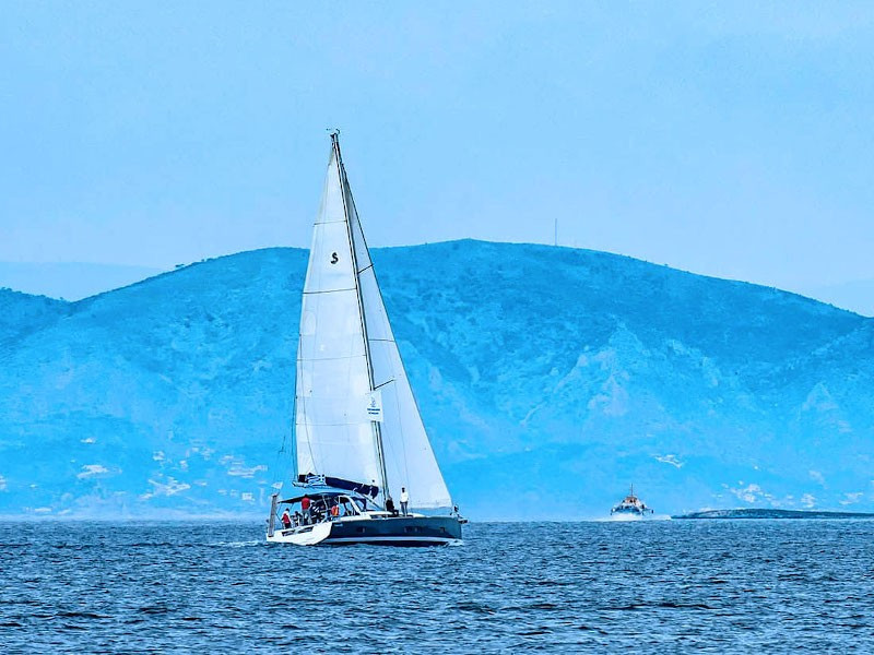 Yacht BENETEAU - Oceanis 55 "Lucky Trader"