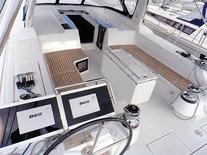 Yacht BENETEAU - Oceanis 55 "Lucky Trader"