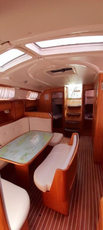 Yacht BAVARIA - 39 Cruiser "Nemesis"