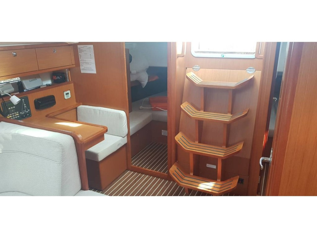 Yacht BAVARIA - Cruiser 41 "Alkyoni"
