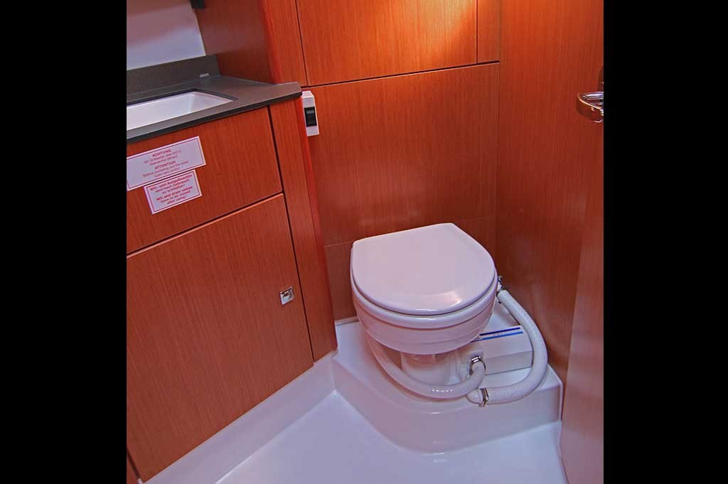 Yacht BAVARIA - Cruiser 41 "Nostalgia"