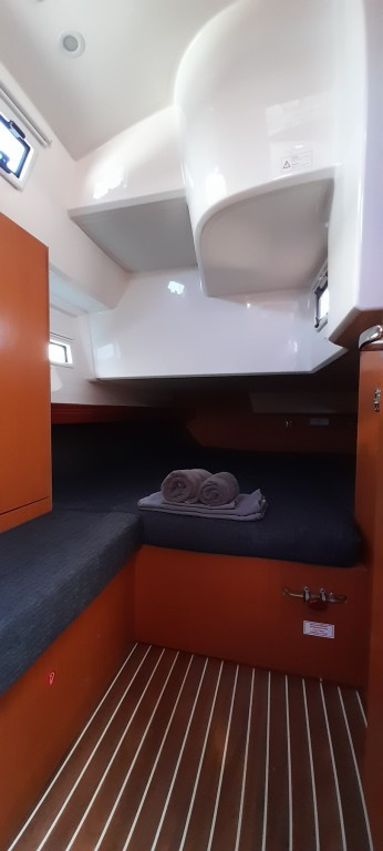 Yacht BAVARIA - Cruiser 41 "Nostalgia"