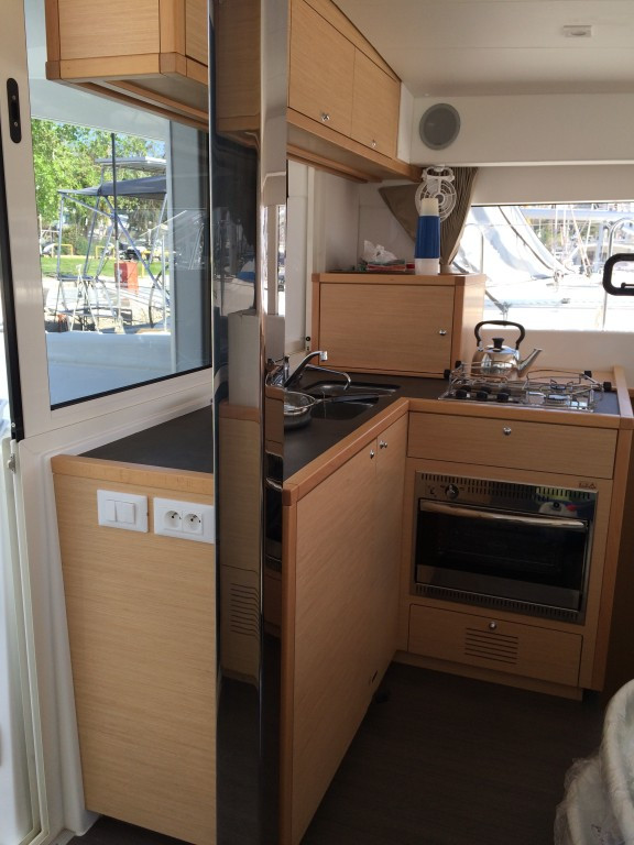 Yacht LAGOON - 39 "Catallou"