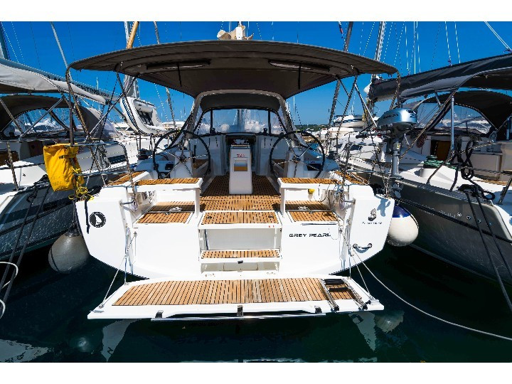 Yacht BENETEAU - Oceanis 38 "Grey Pearl"