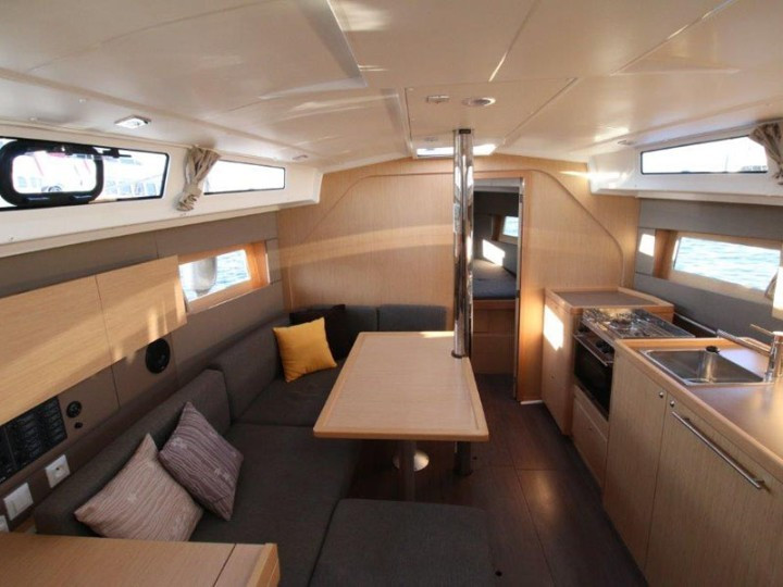 Yacht BENETEAU - Oceanis 38 "Grey Pearl"