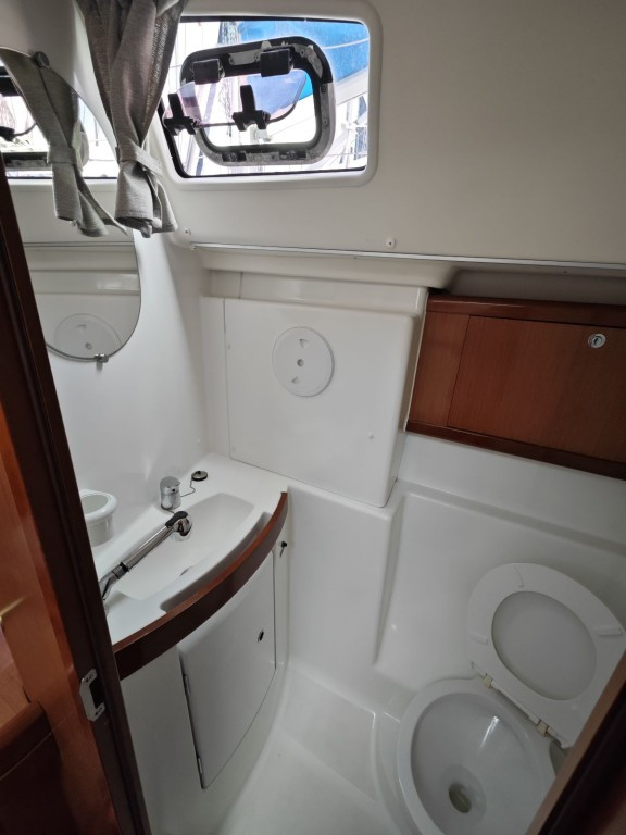 Yacht BENETEAU - Oceanis 43 "Lilium"