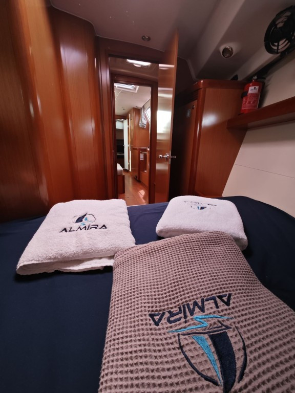 Yacht BENETEAU - Oceanis 43 "Lilium"