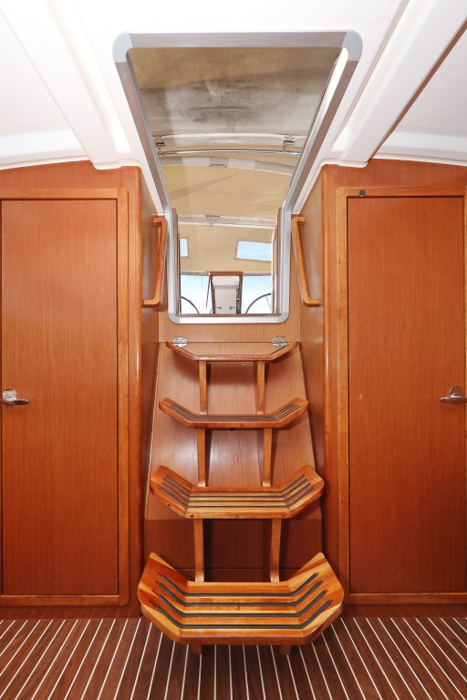 Yacht BAVARIA - Cruiser 37 "Angelic"