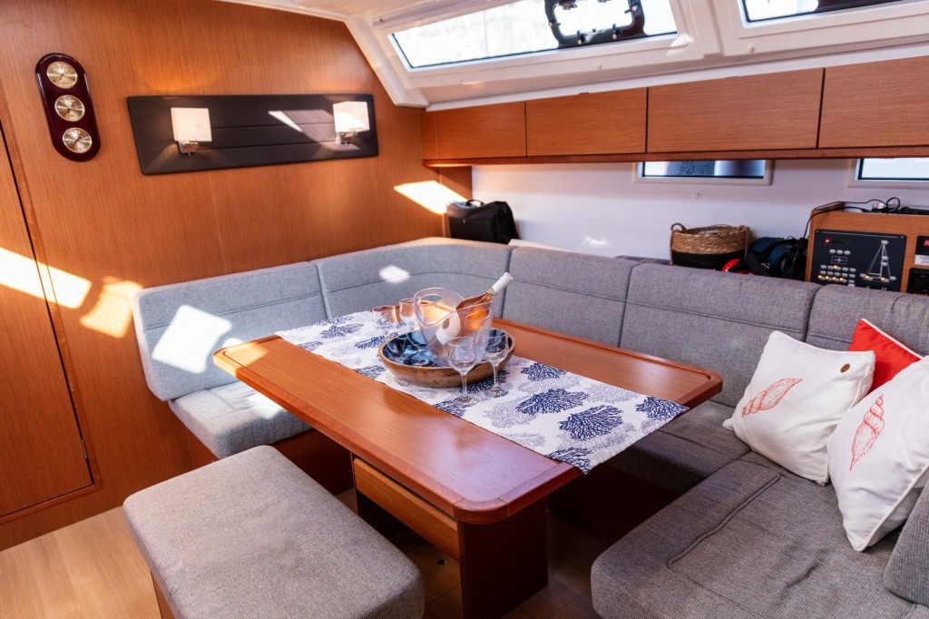 Yacht BAVARIA - Cruiser 46 "Trinity"