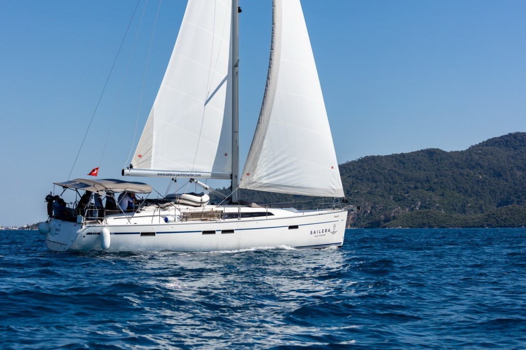 Yacht BAVARIA - Cruiser 46 "Trinity"