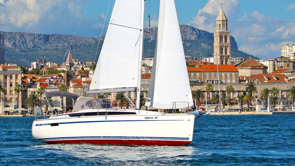 Yacht BAVARIA - Cruiser 34 "Artina"