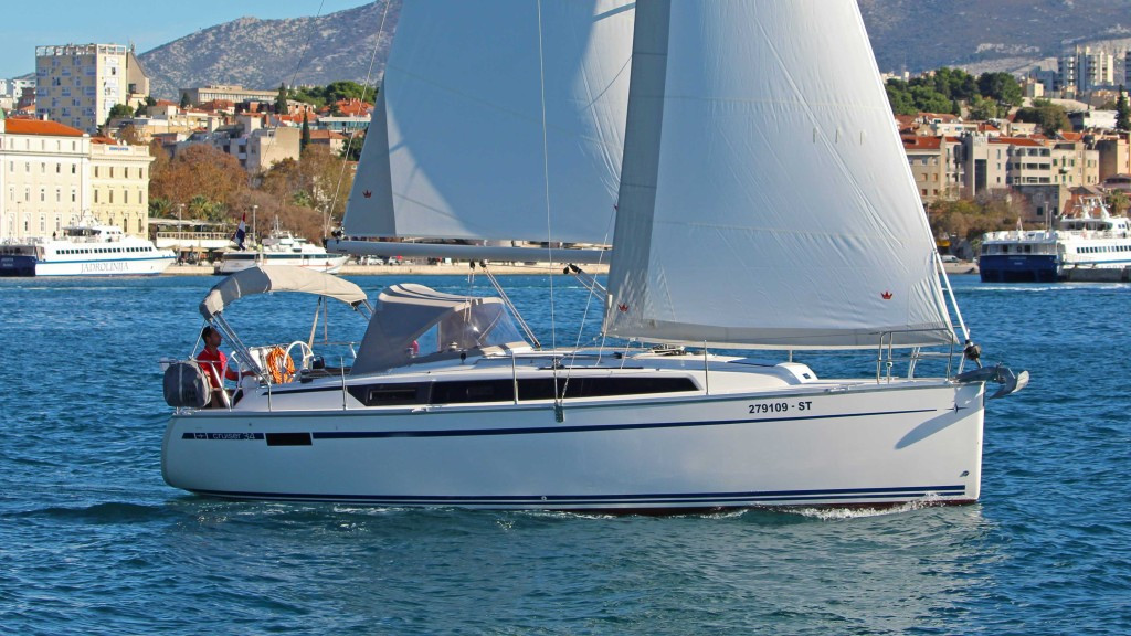 Yacht BAVARIA - Cruiser 34 "Mrduja"