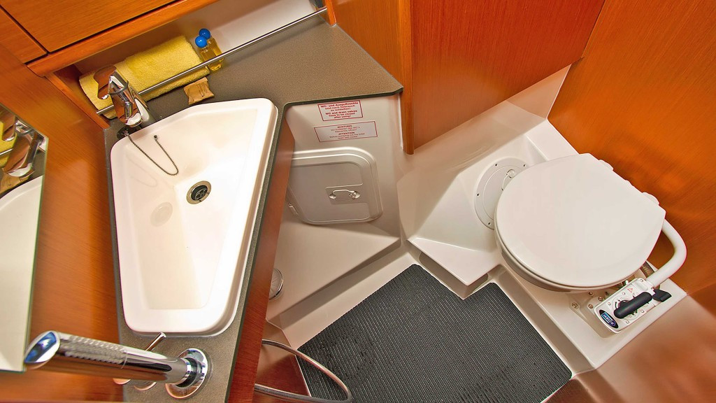 Yacht BAVARIA - Cruiser 34 "Mrduja"