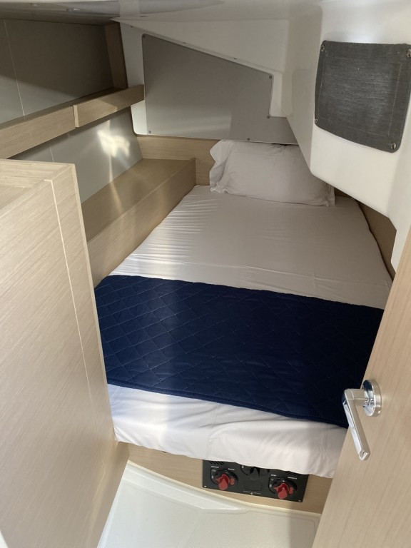 Yacht BENETEAU - Oceanis 34.1 "Angelica"