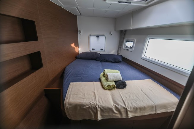 Yacht LAGOON - 42 "Ziromon"