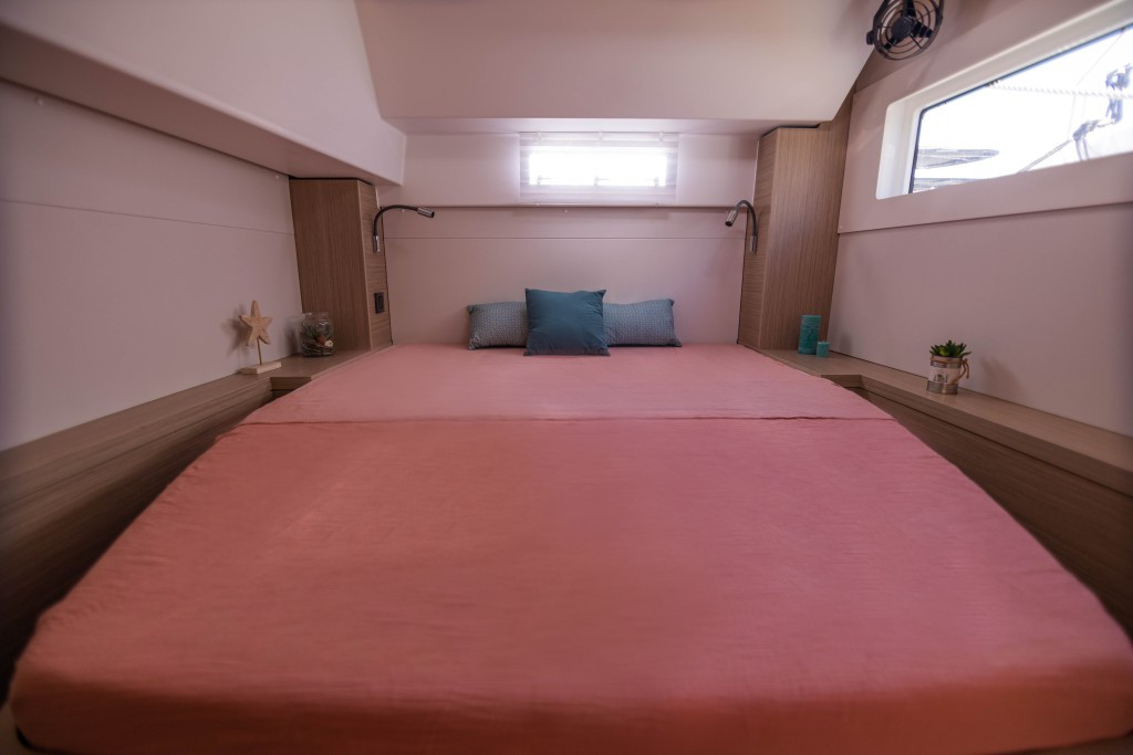 Yacht LAGOON - 46 "Cari"