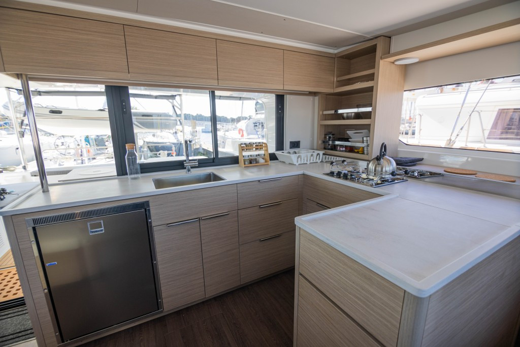 Yacht LAGOON - 46 "Cari"