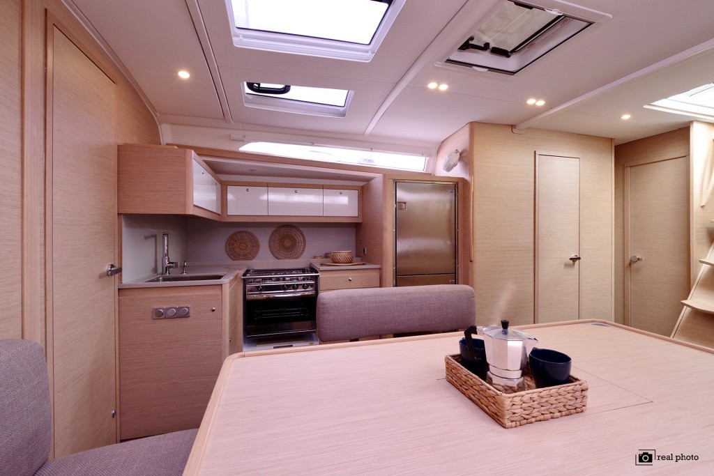 Yacht DUFOUR - 470 "Clelia"