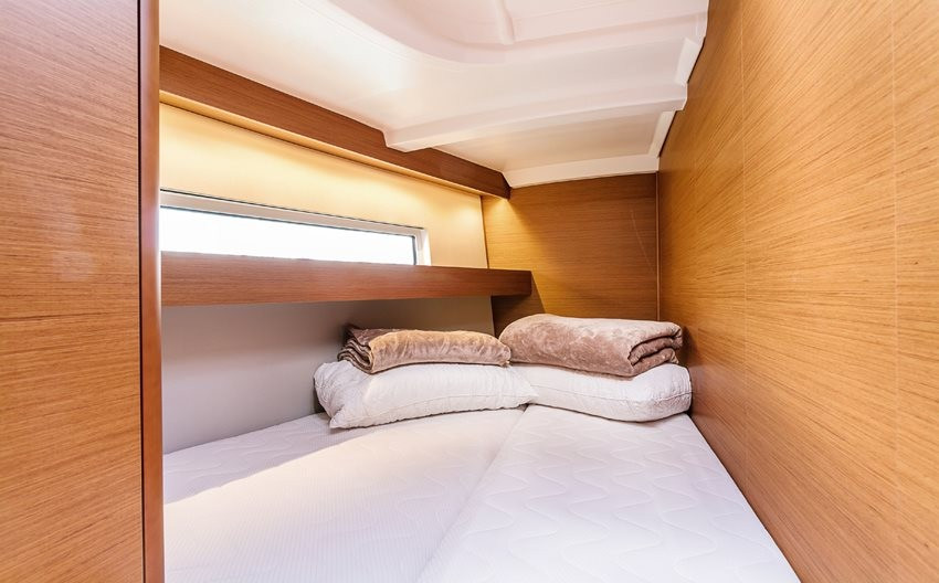 Yacht JEANNEAU - Sun Odyssey 440 "Coco"