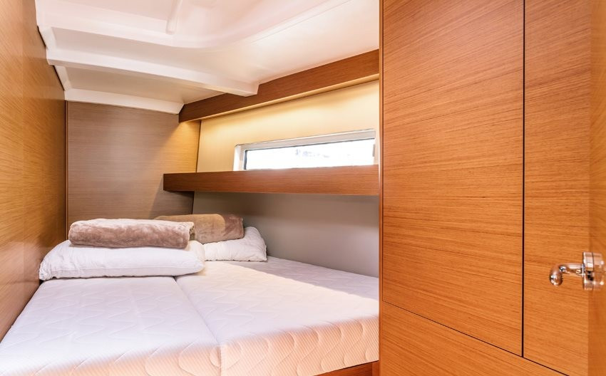 Yacht JEANNEAU - Sun Odyssey 440 "Coco"