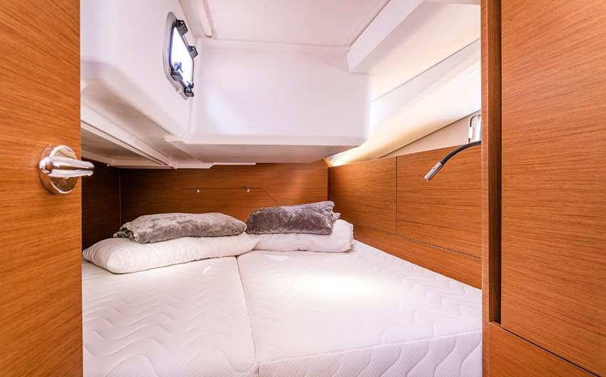 Yacht JEANNEAU - Sun Odyssey 440 "Coco"