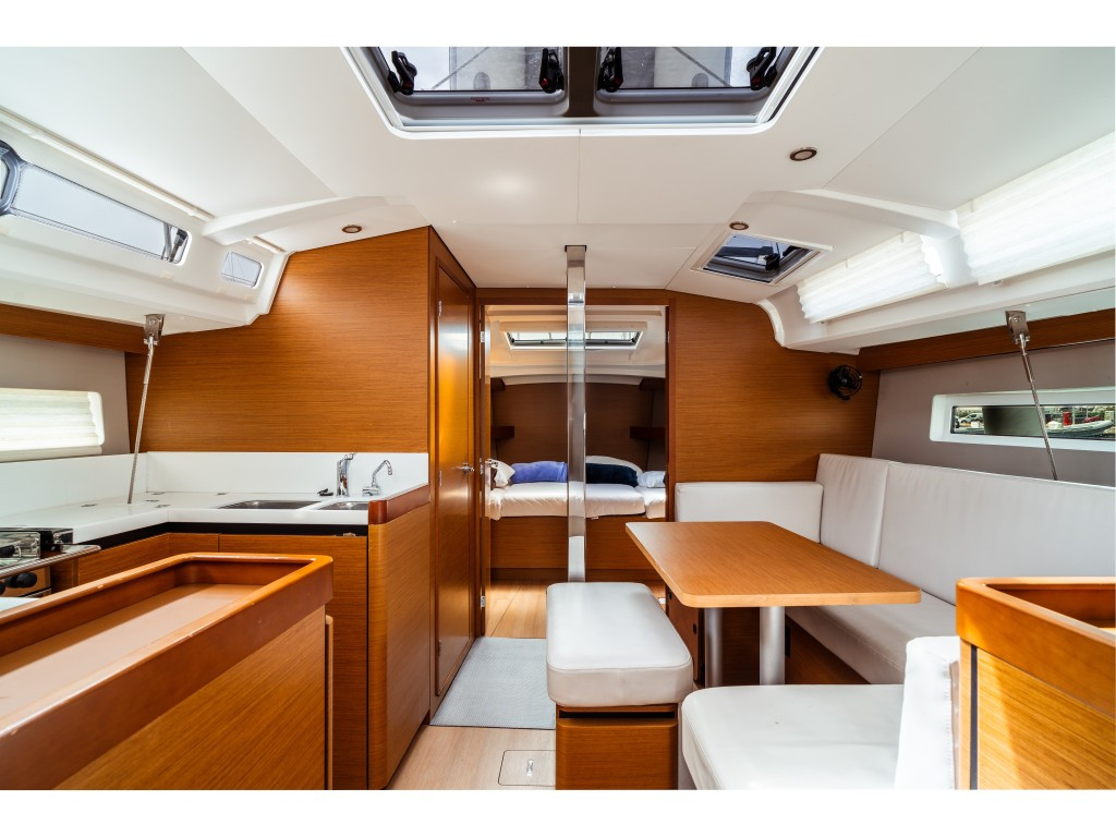 Yacht JEANNEAU - Sun Odyssey 440 "Coco"