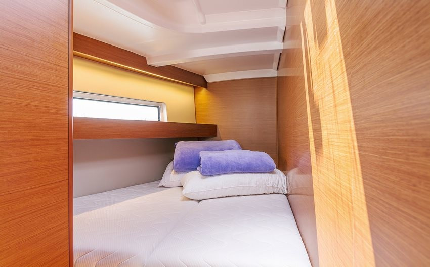 Yacht JEANNEAU - Sun Odyssey 440 "Indira"